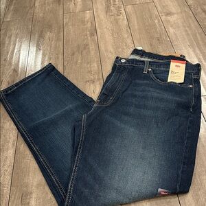 NWT Men’s Levi 541 jeans 38x32 athletic taper jeans
